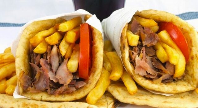 Të rinjtë dhe fast foodet: Komoditeti që po kthehet në rrezik