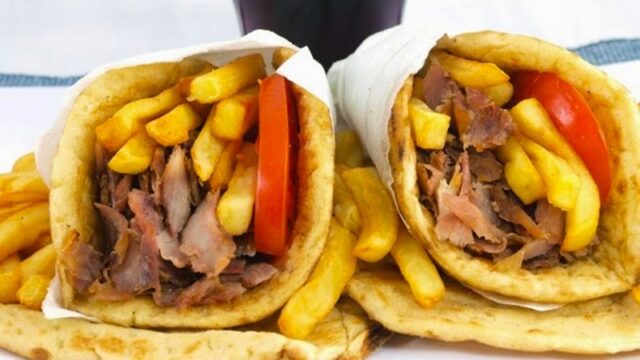 Të rinjtë dhe fast foodet: Komoditeti që po kthehet në rrezik