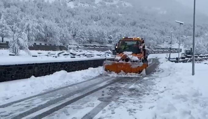 Rikthehet dimri në veri, dëborë në Bogë–Qafë Thore dhe Razëm
