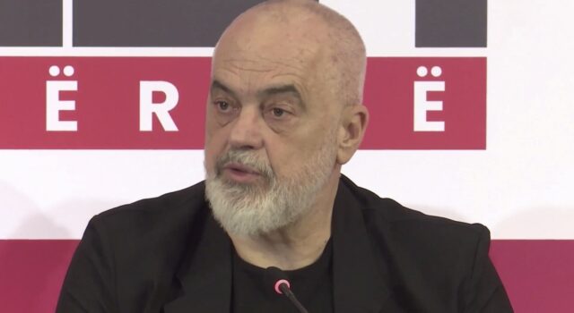 Rama: Kompani publike në tregun e naftës, synohet çmim sipas bursës