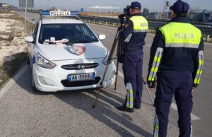 Zero tolerancë për parakalimet e rrezikshme dhe përdorimin e celularit në timon