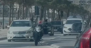 Pronari i lokalit ne Lungomare përfundon në spital pas s*lmit nga 3 persona