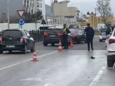 Makina p*rpl*s një grua në Transballkanike, shoferi largohet nga vendi i ngjarjes