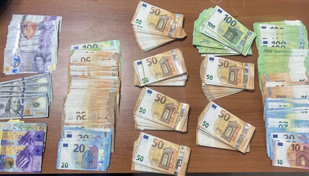 a70de1d1-4fdc-4571-8c48-dee8795f8387