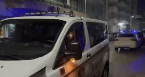 Telefonatë alarmi në Vlorë, policia në kërkim të autorit
