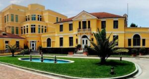 Paralajmërimi për rrezik nga Irani, reagon Ambasada Amerikane