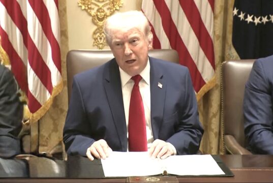 Trump kërcënon Iranin: “Do ta kthejmë në epokën e gurit” – Nafta rritet