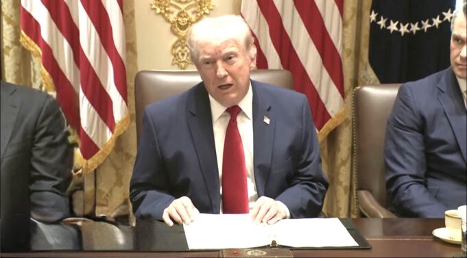 Irani shpall ‘fitore historike’ ndaj SHBA-së, thotë se armiku është i detyruar të pranojë propozimin e tij