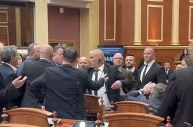 Përplasje e ashpër mes Nokës dhe Ballës në Kuvend