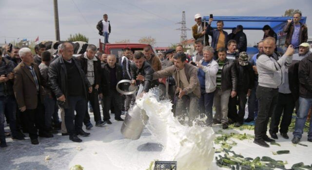 Blegtorët paralajmërojnë protestë