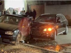 Fier /Nuk i ndaloi policisë, përplaset me një mjet të parkuar