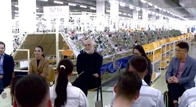 Kryeministri Rama në Fier, në kompleksin industrial ku operon kompania koreano-jugore “Yura”