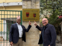 Ish-kryebashkiaku i New Yorkut, Eric Adams bëhet banor i Njësisë Nr. 2 në Tiranë