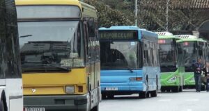 Nga nesër reduktohet me 40% transporti publik, operatorët: Situata emergjente