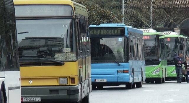 Nga nesër reduktohet me 40% transporti publik, operatorët: Situata emergjente