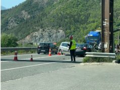 Aksident i rëndë në Rrugën e Kombit, 2 v*ktima dhe 5 të pl*gosur