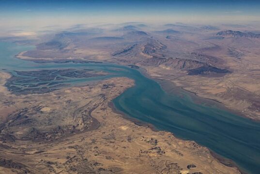 Irani pretendon rimarrjen e kontrollit të Ngushticës së Hormuzit, akuza ndaj SHBA për “pirateri”