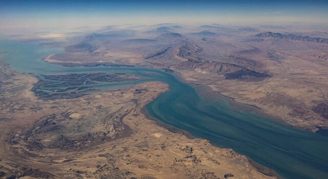 Irani pretendon rimarrjen e kontrollit të Ngushticës së Hormuzit, akuza ndaj SHBA për “pirateri”