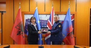 Shqipëri–Mbretëria e Bashkuar, forcohet bashkëpunimi kundër emigracionit të paligjshëm dhe krimit