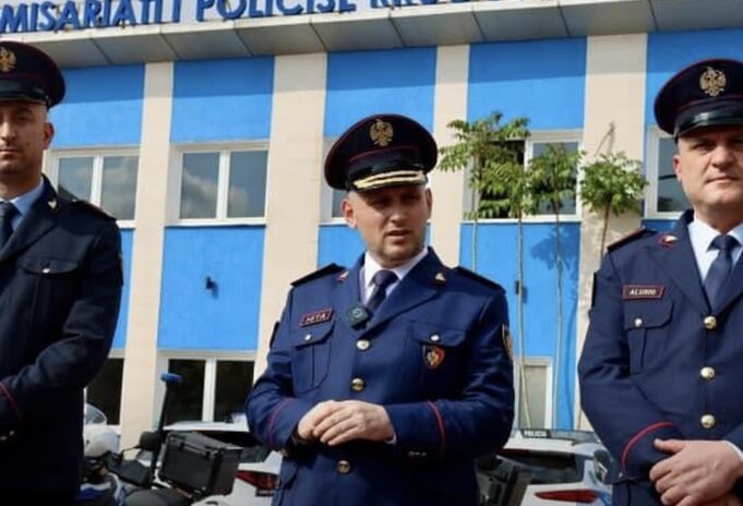 Hita :“Mos ndaloni më automjetet në akset rrugore nacionale pa shkak”