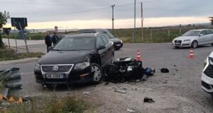Motoçiklisti përplaset nga një automjet ne Lushnje -Fier
