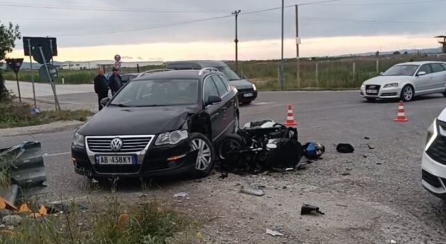 Motoçiklisti përplaset nga një automjet ne Lushnje -Fier