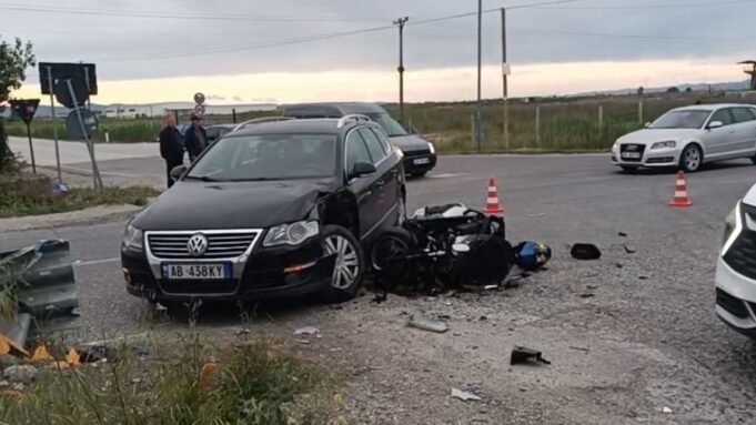 Motoçiklisti përplaset nga një automjet ne Lushnje -Fier