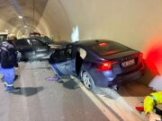 Aksident brenda tunelit te Llogarasë, përplasen 2 makina, bllokohet qarkullimi