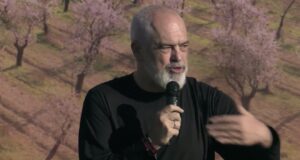 Rama fermereve : “Nuk mund të shisni me trasta në rrugët e Brukselit”