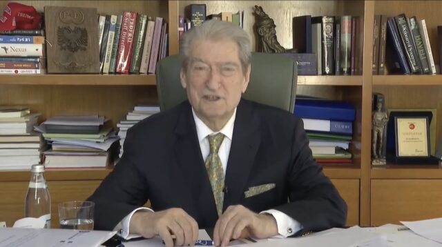 Berisha thirrje për protestë më 8 maj