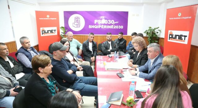PS vijon takimet e rienergjizimit në Patos: Fokus forcimi i strukturave dhe afërsia me qytetarët