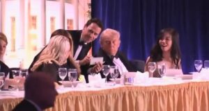 Momentet e panikut në darkën e Korrespondentëve, Trump evakuohet pas të shtënave me a*më