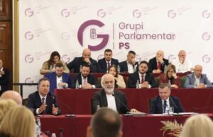 Nis mbledhja e Grupit Parlamentar të PS-së, mbahet me dyer të mbyllura
