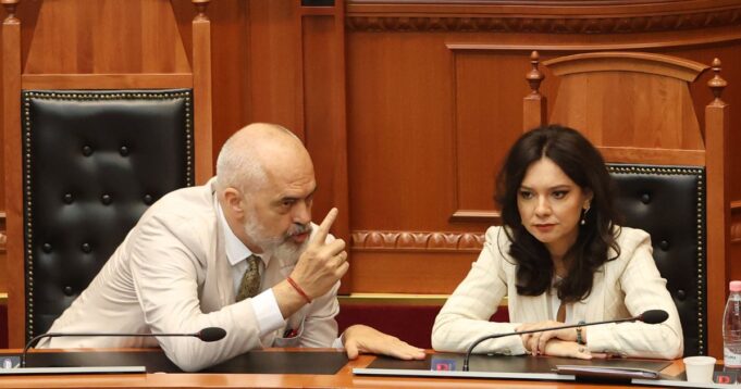 Rama paralajmëron Spiropalin me përjashtim nga grupi i PS: Herën e tretë del jashtë