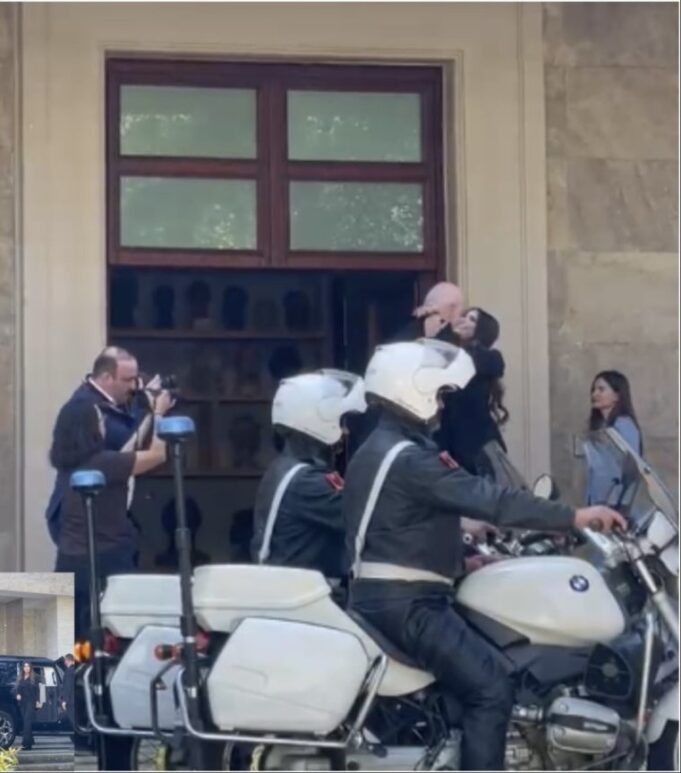 Ambasadorja e SHBA në Greqi takon Ramën në Kryeministri, pritet me përqafime