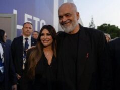 Reagon ambasadorja e SHBA ne Greqi per takimin me Ramen