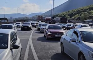 Hyn në fuqi marrëveshja Kosovë-Shqipëri për lëvizjen e lirë, shmangen radhët në kufi