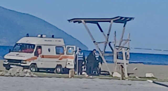 Gjendet i pajetë një person në nje kullë vrojtimi te Plazhi i Vjetër