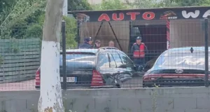 Fier, pl*g*sje me th*kë – policia në kërkim të autorit