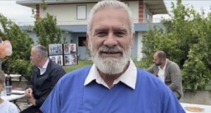 Promovohet libri i mjekut popullor Rexhep Toska për shërimin e djegieve