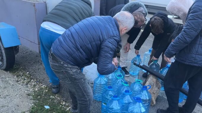 Defekt i rëndë në rrjetin e ujësjellësit, disa zona të Vlorës pa ujë