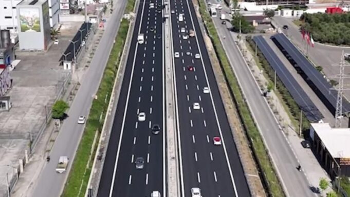 ARRSH hap tenderin 1.3 miliardë lekë për ndriçimin dhe gjelbërimin e autostradës Tiranë-Durrës