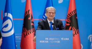 Berisha flet pas rizgjedhjes në krye të PD-së
