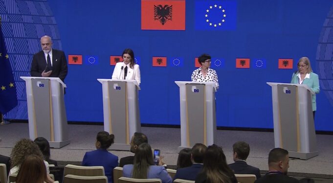 Marta Kos: Mbyllim negociatat më 2027, më pas do t’i ngjitem Korabit me kryeministrin
