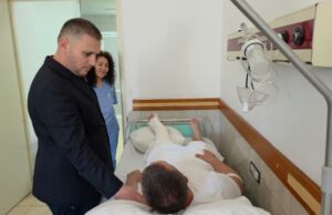 U plagos gjatë operacionit antidrogë, Hita viziton efektivin e plagosur në spitalin e Traumës