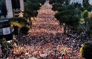 Rama për protestën: “Flamingot po përdoren nga sorrat dhe korbat”