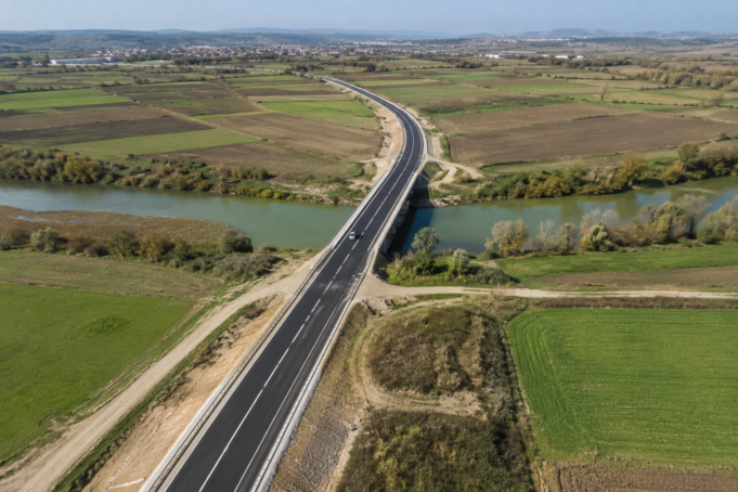 Rrugë e re 22 km ,Roskovec–Lushnjë, hapet tenderi nga ARRSH