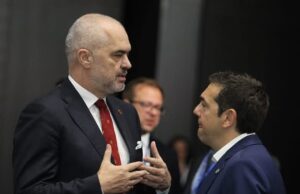 Rama replikon me ish-kryeministrin grek Alexis Tsipras per ngjarjen ne Zvernec