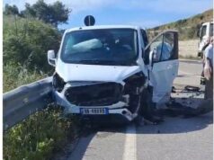 Aksident në Vlorë, përplasen dy automjete.