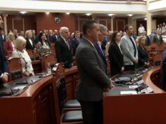 Kuvendi mban një minutë heshtje për efektin e policisë të vr*rë në krye të detyrës në Maliq